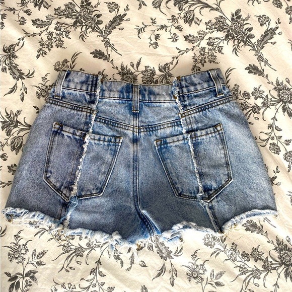 Banjara Jean Shorts Distressed Frayed Size 00/22 - Picture 4 of 6